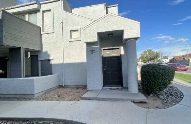 9209 N 59th Ave Unit 205 - 9209 North 59th Avenue, Glendale, AZ 85302