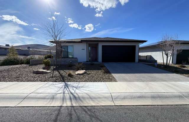 Beautiful 3 bedroom 2 bath home in Prescott! photos photos