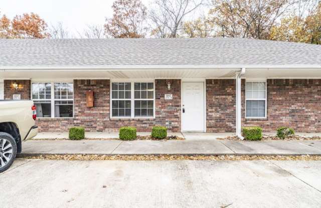 1102 NW Lincoln Court Gallery 1