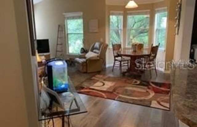 18136 VILLA CREEK Drive Gallery 4