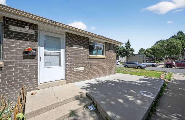 Spacious 4BR house in Aurora - 1341 Xanadu Street, Aurora, CO 80011