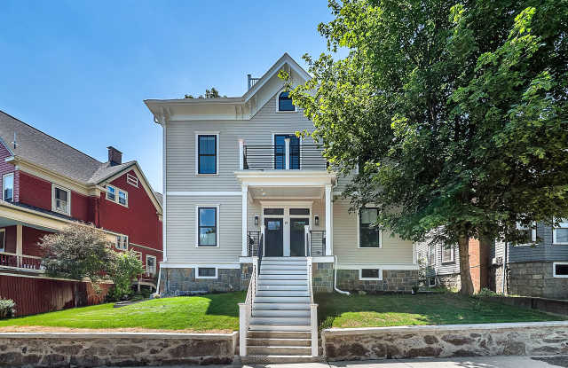 57 Grampian Way - 57 Grampian Way, Boston, MA 02125