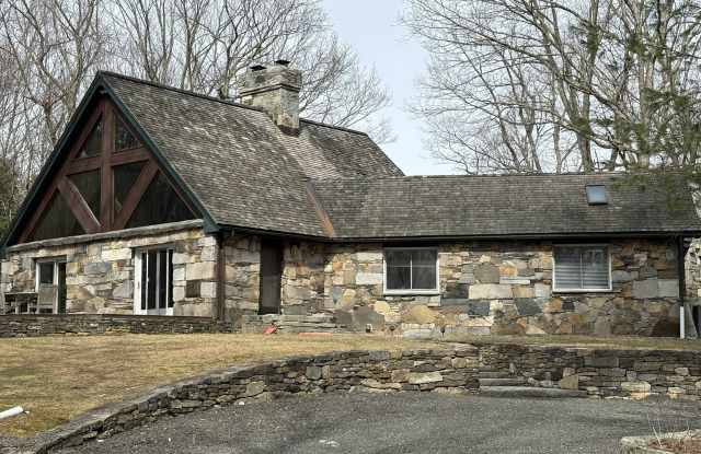 40 Looking Glass Hill Road photos photos