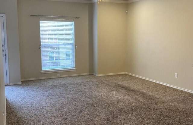 2112 Main Street unit: Apt 4 photos photos