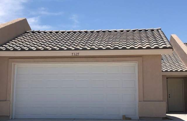 Desert Sky 3 Bedroom Townhome! photos photos