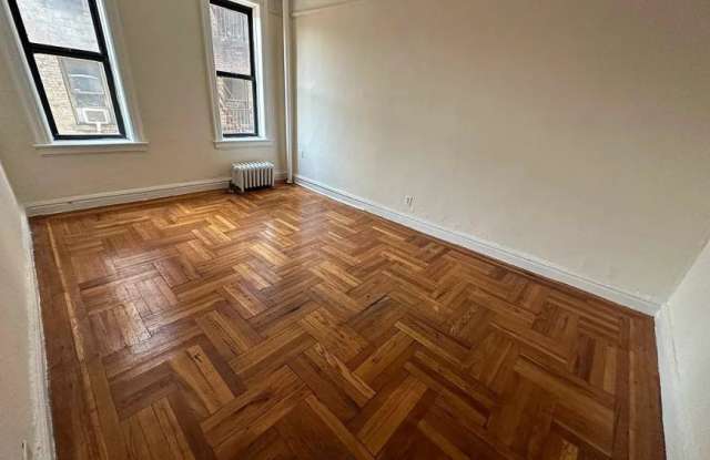 2090 Grand Concourse Gallery 2