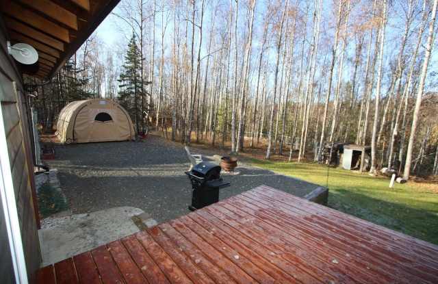 4 Bedroom Chugiak Home on an Acre! Gallery 3