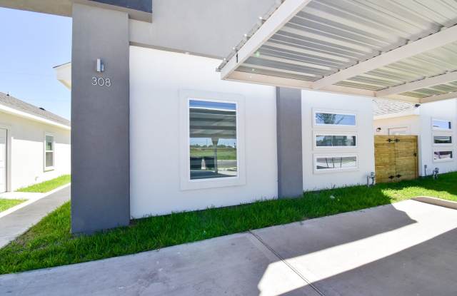 308 West Campeche Avenue - 4 photos photos