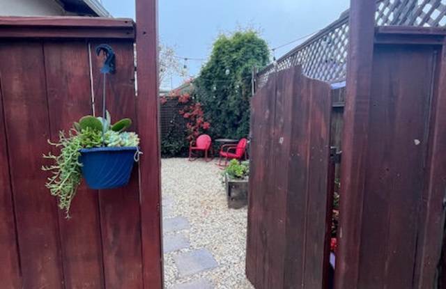 2820 Wallace Street - 2820 Wallace Street, Berkeley, CA 94702