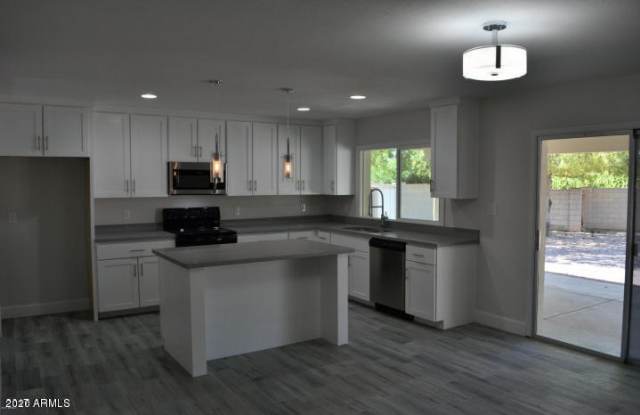 2010 E RADCLIFFE Drive - 2010 East Radcliffe Drive, Tempe, AZ 85283