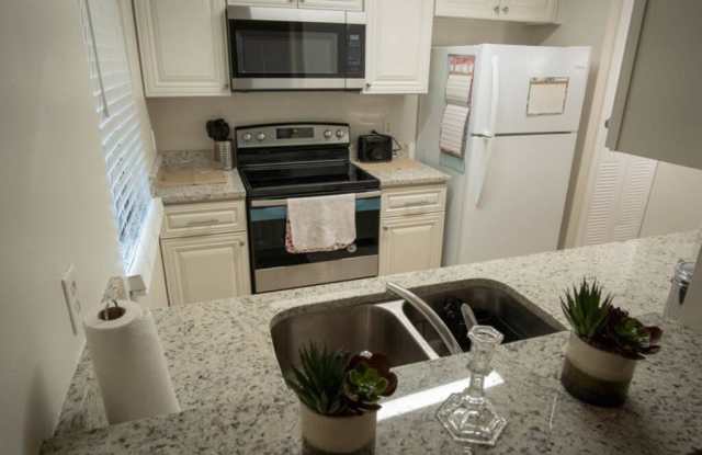7350 Oak Meadows Circle Gallery 3