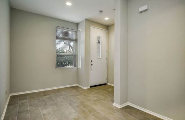 405 West 2nd Avenue Gallery 3