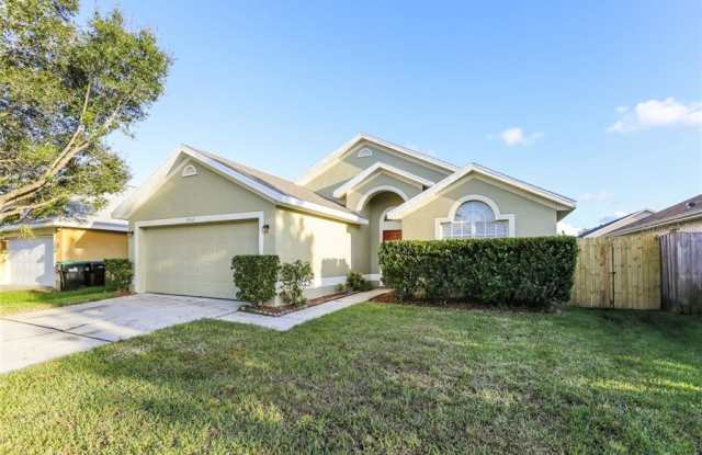 10965 BROWN TROUT CIRCLE - 10965 Brown Trout Circle, Alafaya, FL 32825