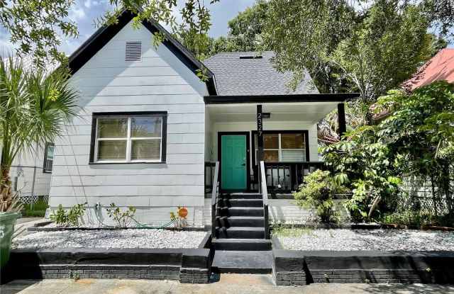 2327 W BEACH STREET photos photos