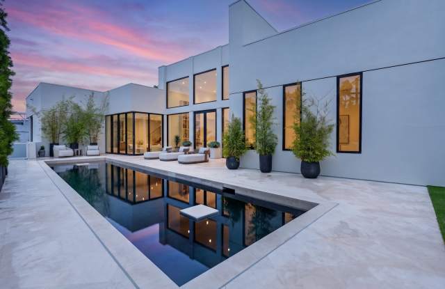 9405 Sierra Mar Pl Gallery 3