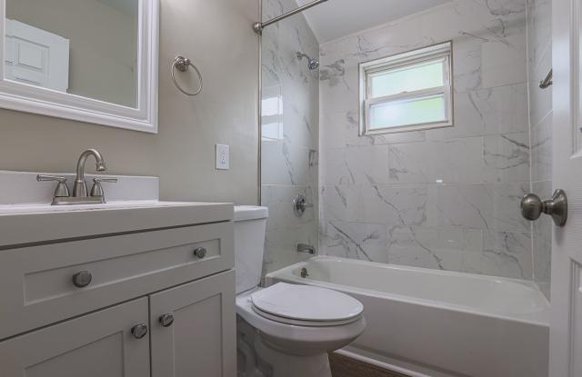 1113 N. Marlyn photos photos