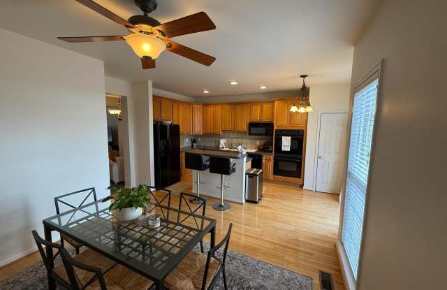 41859 CINNABAR Square Gallery 4