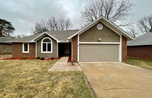 935 S Belcrest Ave - 935 South Belcrest Avenue, Springfield, MO 65802