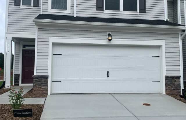 BRAND NEW TOWNHOME! 2 CAR GARAGE. SCREENED IN PORCH. MODERN KITCHEN. OPEN CONCEPT LIVING. BONUS ROOM photos photos