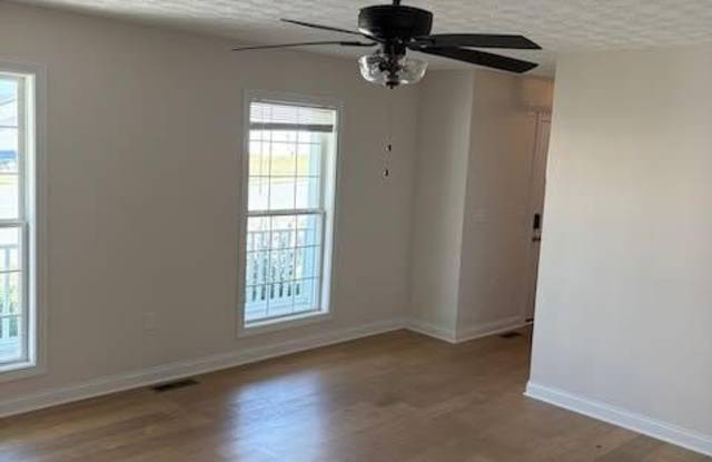 401 Butterfield Dr Gallery 4