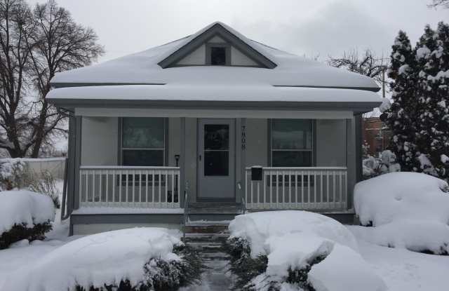 2 Bedroom Home For Rent in the Historic Arvada District Gallery 3