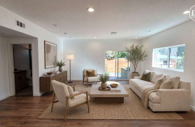 6034 Craner Ave Gallery 4