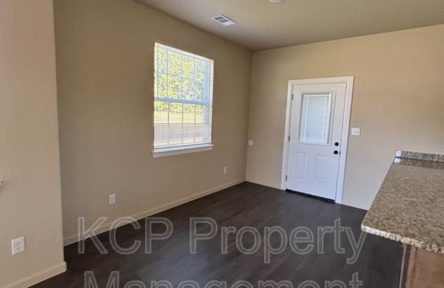 1714 Green Meadow Drive - B Gallery 3