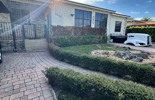 5010 E 1st Ave photos photos