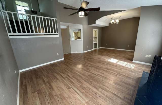 111 Dogwood Lane Gallery 2