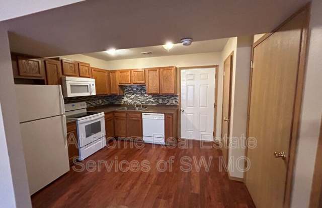 1412 W Frosty photos photos