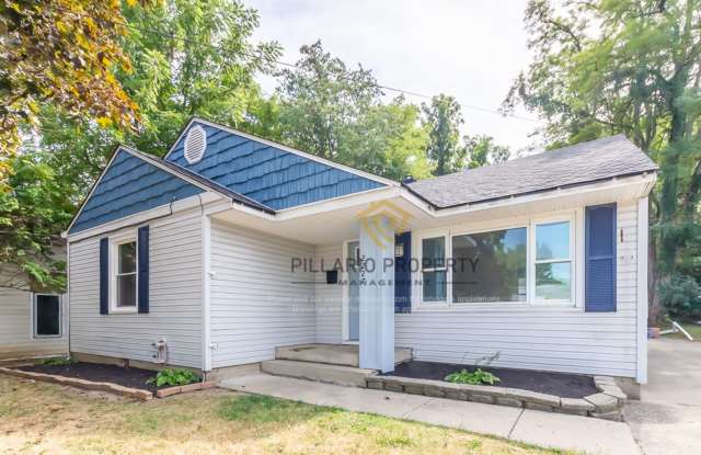 Anderson 3 / 1 Available Now! - 2227 West 9th Street, Anderson, IN 46016