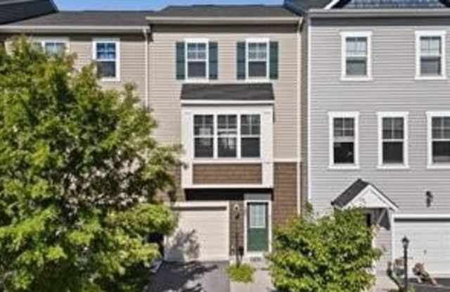105 POINSETTIA WAY photos photos