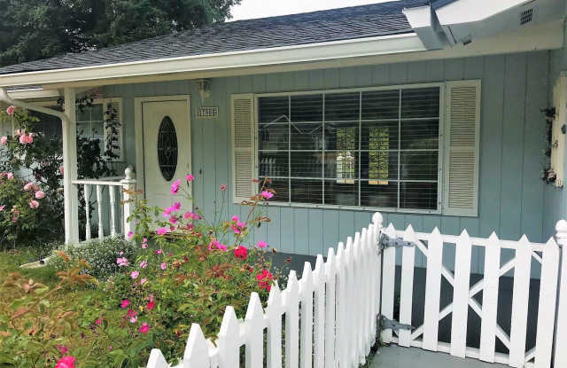 17905 9th Ave NE - 17905 S 9th Ave, Poulsbo, WA 98370