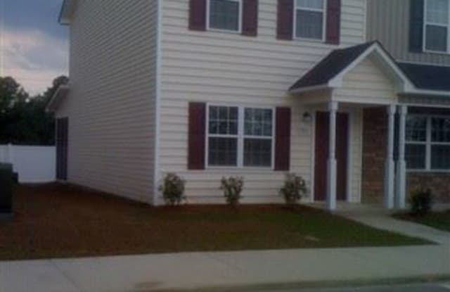 6001 Grandeur Avenue - 6001 Grandeur Avenue, Jacksonville, NC 28546