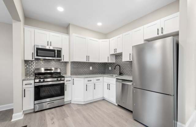 Stunning 2 bedroom home in North Side available Feb 1! photos photos