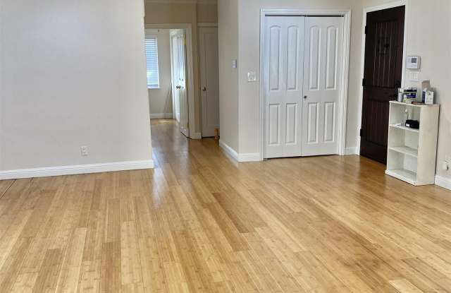 1420 Meadow Ln Gallery 3
