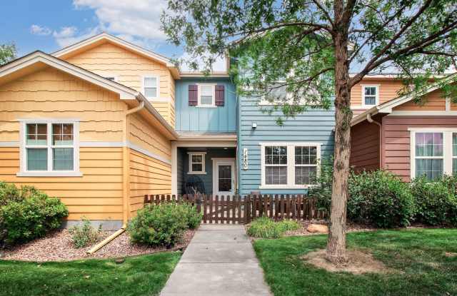 *Charming Gold Hill Mesa Townhome – 2 Bed + Loft / 2.5 Bath / \$2,350 photos photos