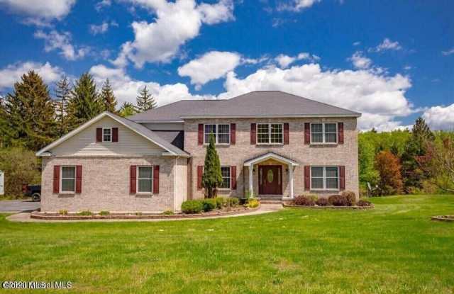 620 Sacandaga Road Gallery 1