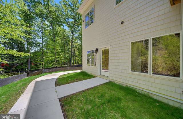 10205 SORREL Avenue Gallery 2