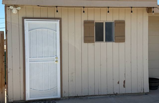 for rent studio in El Centro Ca Gallery 4