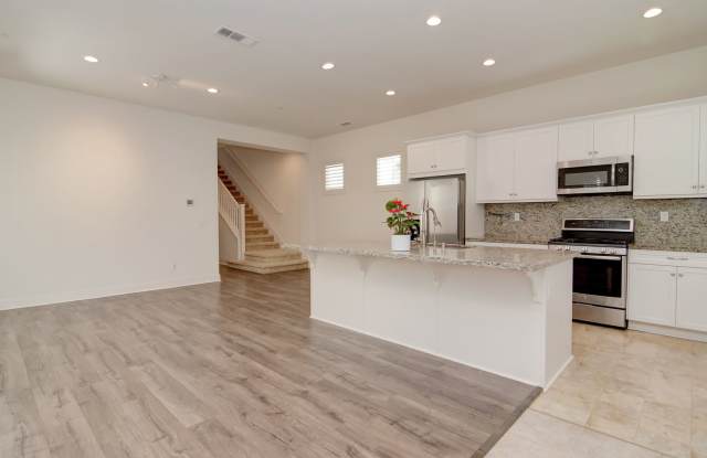 Gated 2017-Build Single Family Home for Rent in Santa Ana photos photos