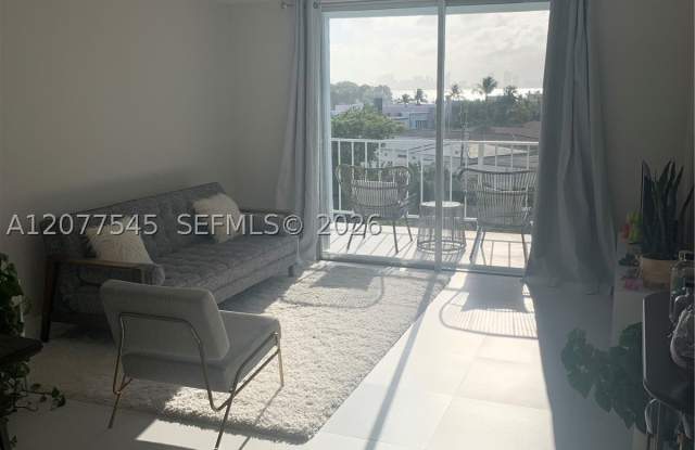 6900 Bay Dr Gallery 3