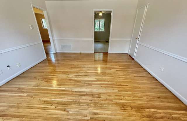2001 Molton Ct Gallery 4