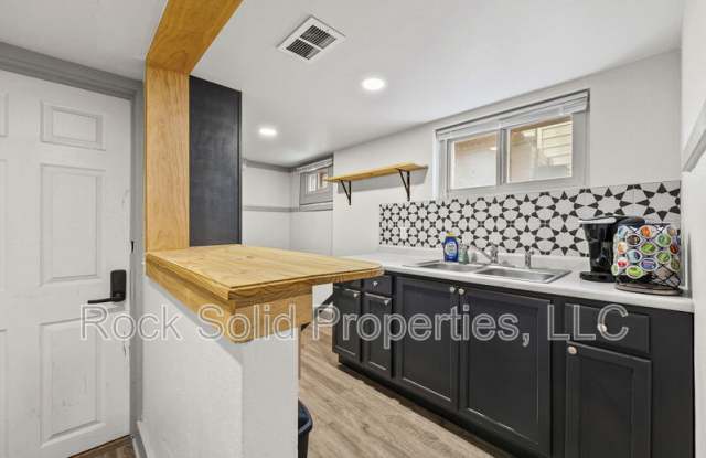 3012 O Neil Avenue - 2 photos photos