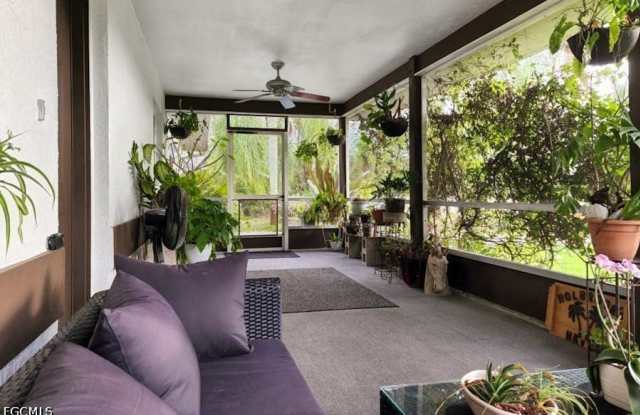 18401 Huckleberry Road Gallery 2