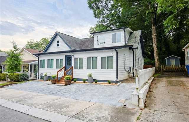 1170 Niles Avenue NW Gallery 2