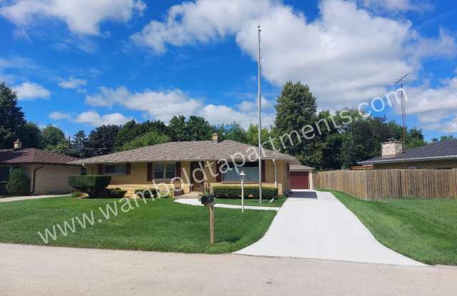 3 bedroom 1.5 bath brick ranch home with fenced in back yard! photos photos