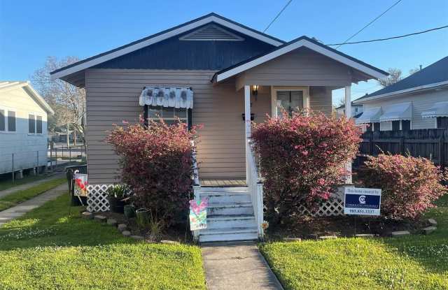 717 Wood St photos photos