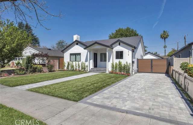 2115 West Clark Avenue photos photos
