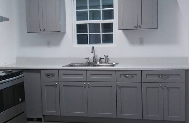 705 E Hanlon St photos photos